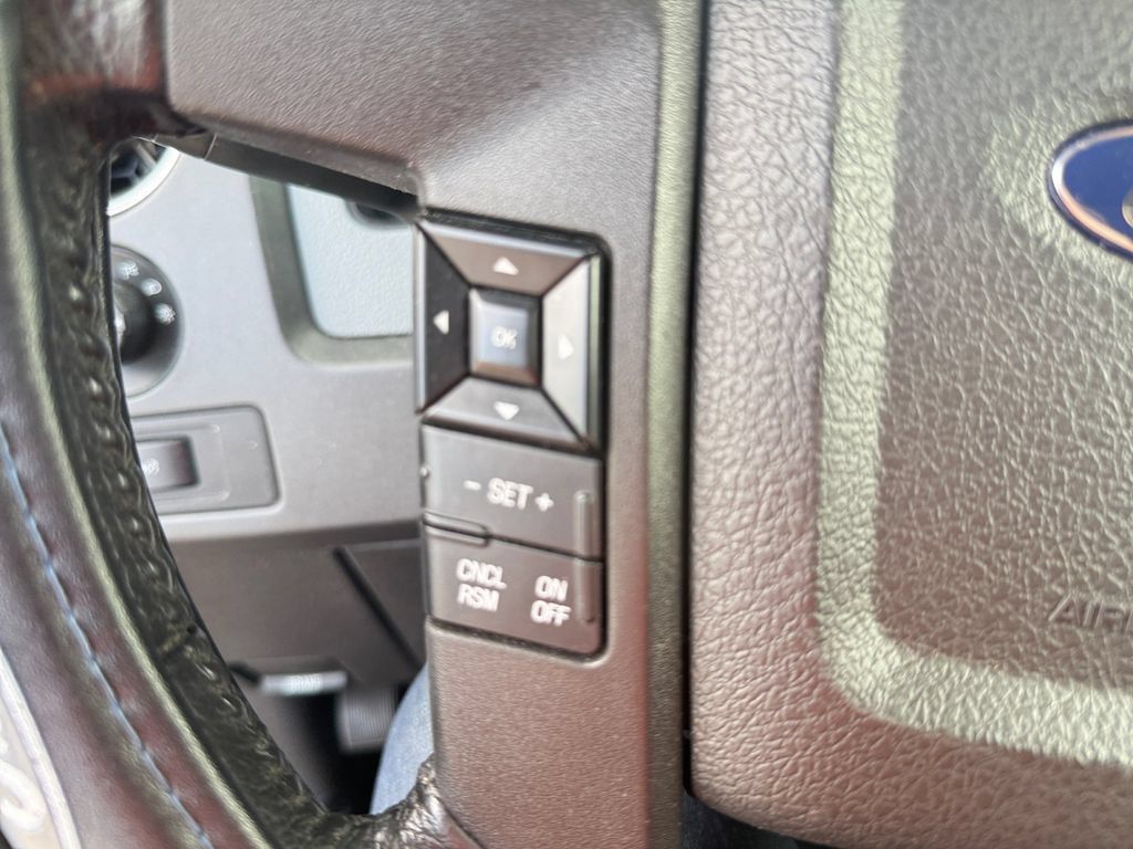 Used 2011 Ford F150 XLT w/ XLT Chrome Pkg AWD/4WD image 13