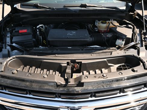 Used 2022 Chevrolet Tahoe LT w/ Luxury Package AWD/4WD image 37
