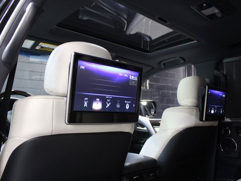 Used 2019 Lexus LX 570 4WD w/ Inspiration Series image 33