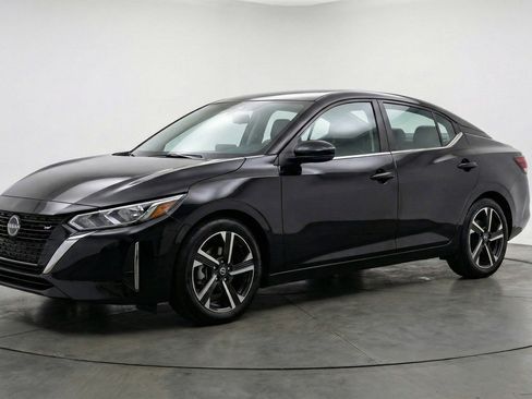 Used 2025 Nissan Sentra SV FWD image 3