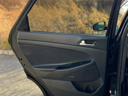 Used 2019 Hyundai Tucson Limited image 17