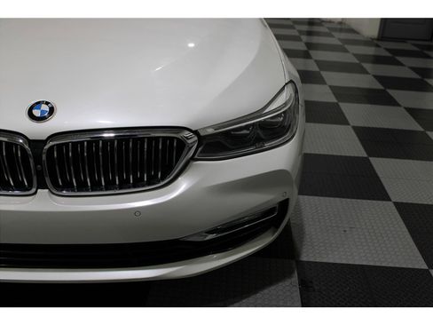 Used 2018 BMW 640i Gran Turismo xDrive w/ M Sport Package image 8
