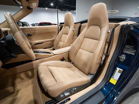 Used 2014 Porsche 911 Carrera 4 AWD/4WD image 22