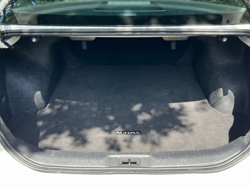 Used 2025 Nissan Altima 2.5 SV FWD image 31