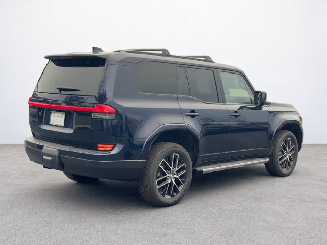 Used 2025 Lexus GX 550 w/ Accessory Package (2T) AWD/4WD image 5