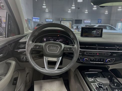 Used 2018 Audi Q7 3.0T Prestige w/ Prestige Package AWD/4WD image 25