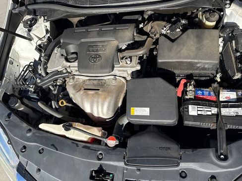 Used 2016 Toyota Camry LE image 28