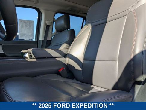 Certified 2025 Ford Expedition Active image 13