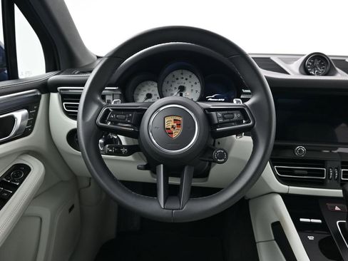 Certified 2023 Porsche Macan GTS image 13