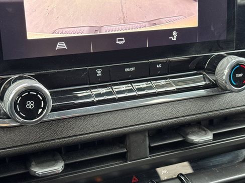 Certified 2023 Chevrolet Colorado W/T image 20