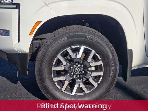 Certified 2024 Nissan Frontier SL w/ Technology Package image 11