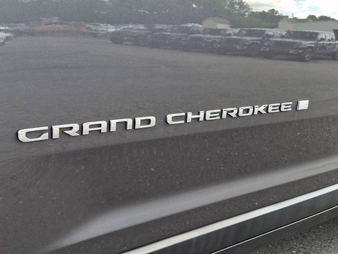 Certified 2021 Jeep Grand Cherokee L Limited AWD/4WD image 31