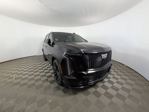 Certified 2025 Cadillac Escalade V w/ LPO, ONYX Package image 39