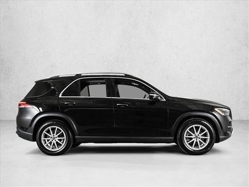 Used 2024 Mercedes-Benz GLE 450e 4MATIC image 4