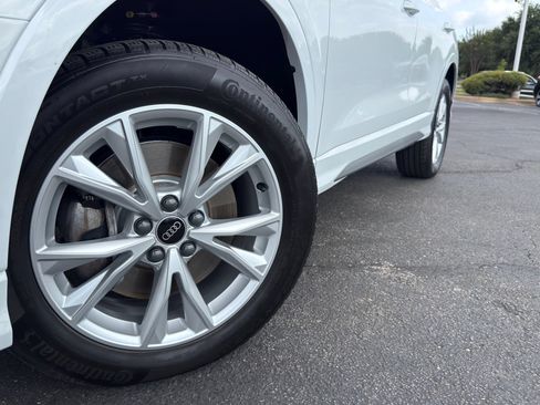 Used 2023 Audi Q3 2.0T Premium Plus w/ Premium Plus Package AWD/4WD image 6