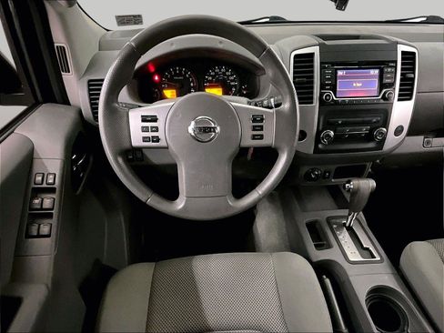 Used 2015 Nissan Frontier SV image 5