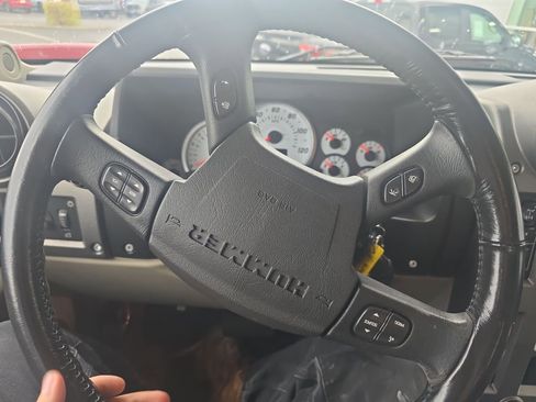 Used 2003 HUMMER H2 image 13