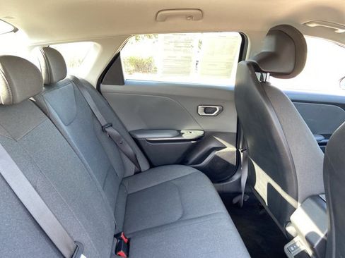 Used 2025 Kia K4 FWD image 21