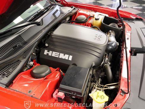 Used 2009 Dodge Challenger R/T RWD image 36