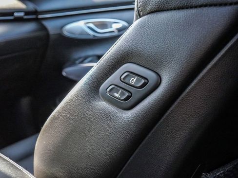 Used 2024 Genesis GV70 2.5T w/ Advanced Package image 27