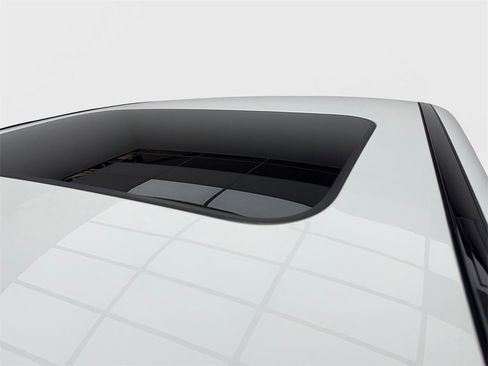 Used 2024 Mercedes-Benz C 300 4MATIC Sedan image 13