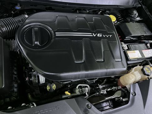 Used 2019 Jeep Cherokee Limited AWD/4WD image 18