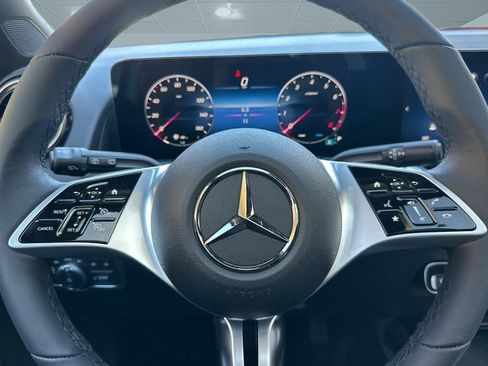 Used 2026 Mercedes-Benz GLB 250 image 16
