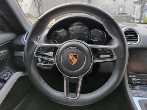 Used 2021 Porsche 718 Cayman image 18