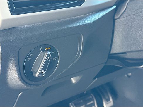 Used 2022 Volkswagen Atlas Cross Sport SEL Premium R-Line image 10