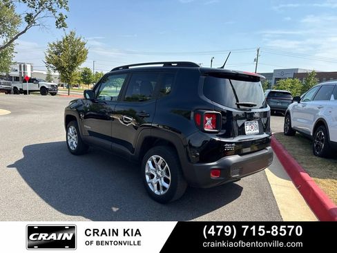 Used 2017 Jeep Renegade Latitude w/ Cold Weather Group AWD/4WD image 5
