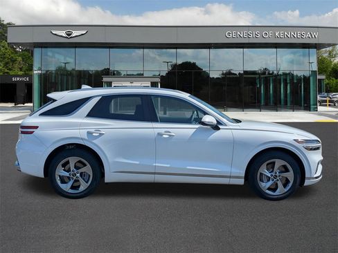 Used 2026 Genesis GV70 2.5T Select image 8
