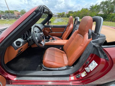 Used 2007 MAZDA MX-5 Miata Grand Touring w/ Premium Pkg RWD image 25