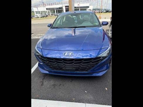 Used 2023 Hyundai Elantra SEL w/ Convenience Package FWD image 24