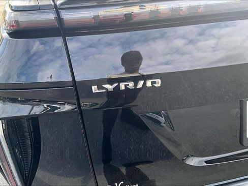 Certified 2023 Cadillac Lyriq 2WD image 24