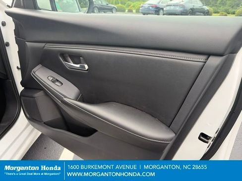Used 2024 Nissan Sentra SV FWD image 32