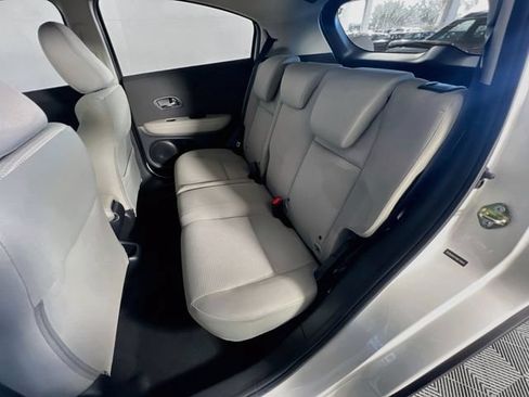 Used 2019 Honda HR-V LX image 27