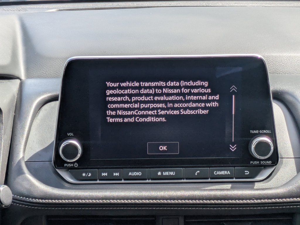 Used 2025 Nissan Rogue SV FWD image 18
