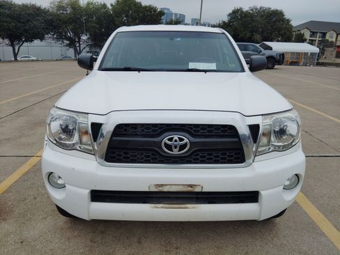 Used 2011 Toyota Tacoma 4x4 Double Cab image 4