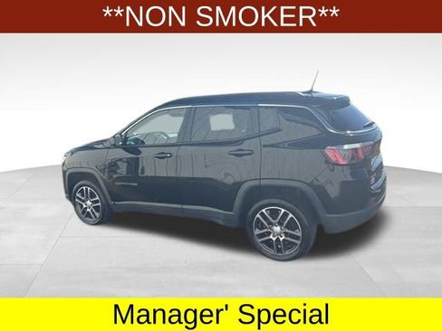 Used 2019 Jeep Compass Latitude w/ Popular Equipment Group image 4