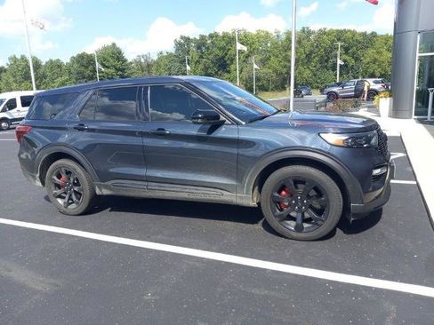 Certified 2022 Ford Explorer ST w/ Equipment Group 401A AWD/4WD image 4