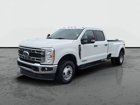 Used 2026 Ford F350 XLT AWD/4WD image 5