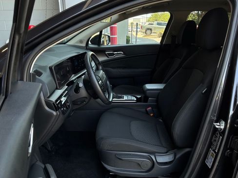 Used 2026 Kia Sportage LX FWD image 10