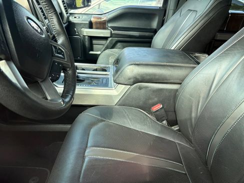 Used 2015 Ford F150 Platinum w/ Equipment Group 701A Luxury AWD/4WD image 7