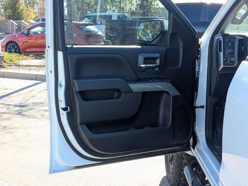 Used 2019 Chevrolet Silverado 1500 LT w/ All Star Edition image 20