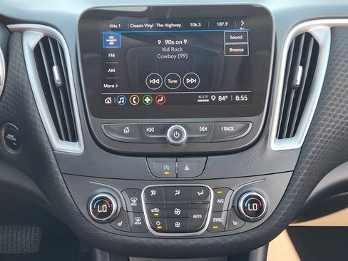 Used 2024 Chevrolet Malibu LT FWD image 17