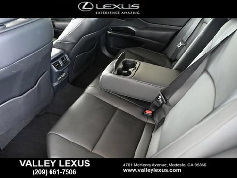 Certified 2025 Lexus ES 300h w/ Premium Package FWD image 17