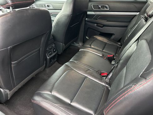 Used 2019 Ford Explorer Sport w/ Equipment Group 401A image 13