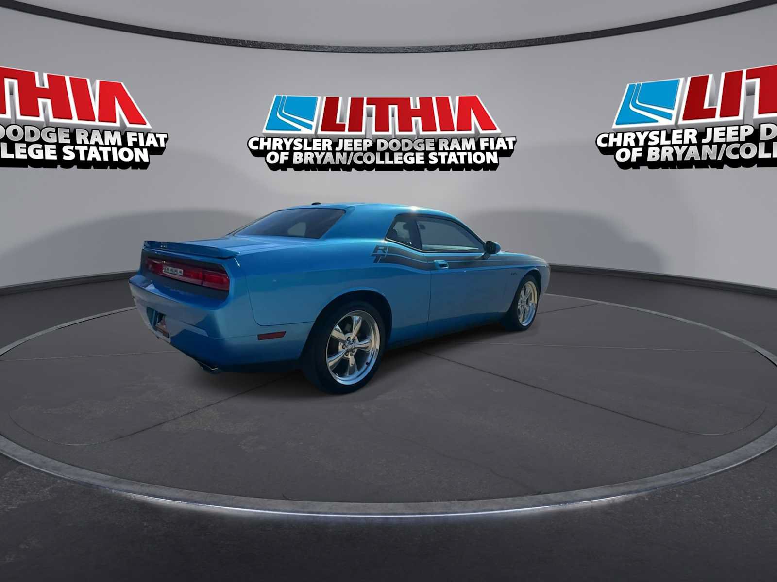Used 2010 Dodge Challenger R/T RWD image 8