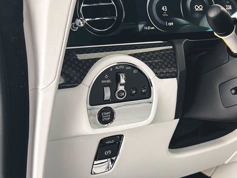 New 2025 Rolls-Royce Spectre Black Badge w/ Leather Finishing Pack image 32