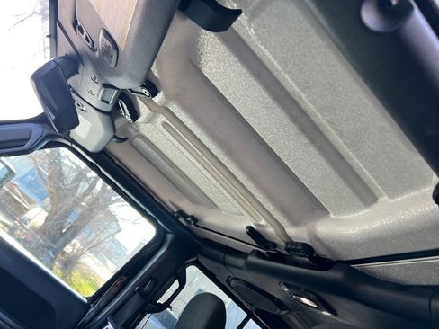 Used 2018 Jeep Wrangler Unlimited Rubicon image 20